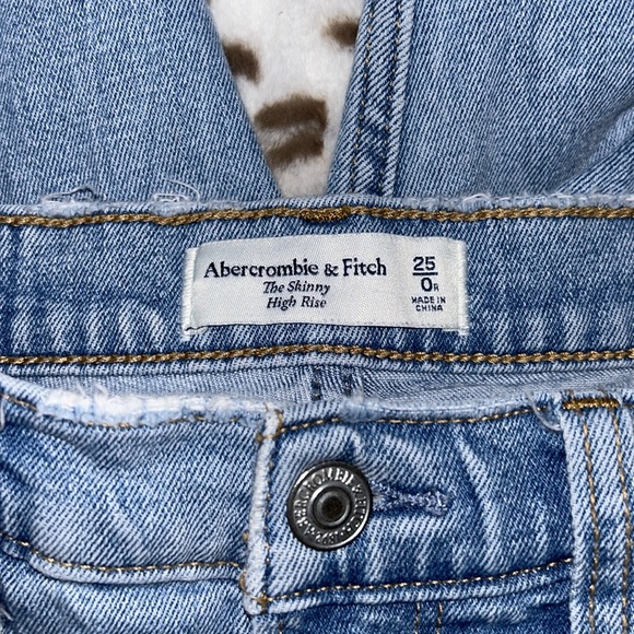 Abercrombie jeans - Picture 3 of 3